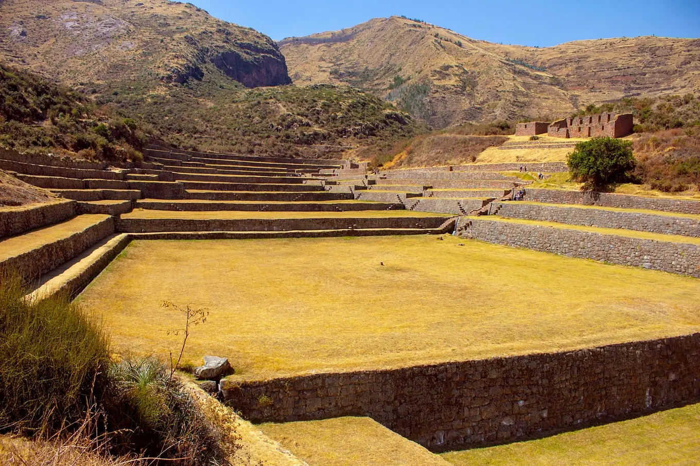 Os largos terraços de Tipón, no vale ao sul de Cusco